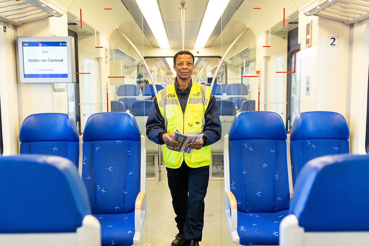 Vebego Medewerker In Trein
